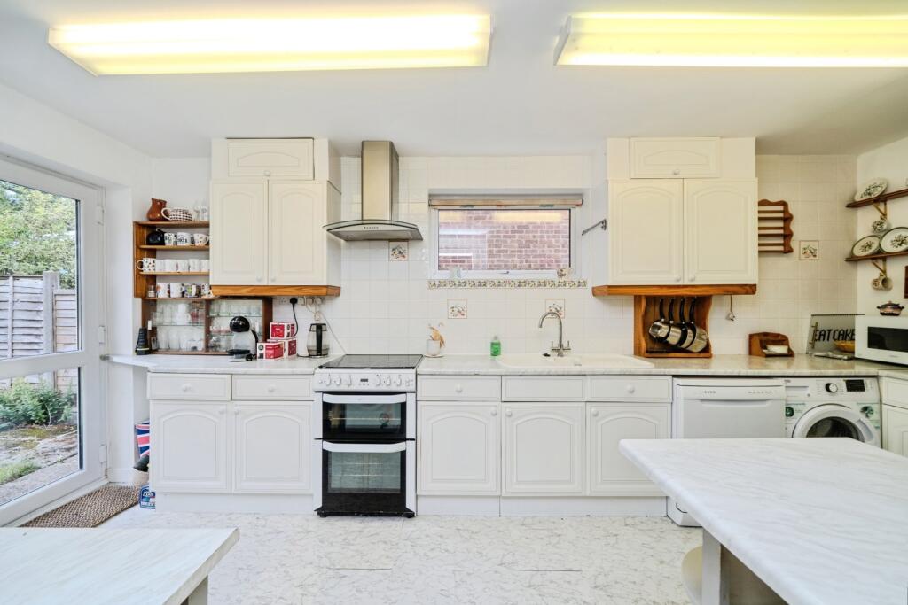 House in Kingston upon Thames - View 4