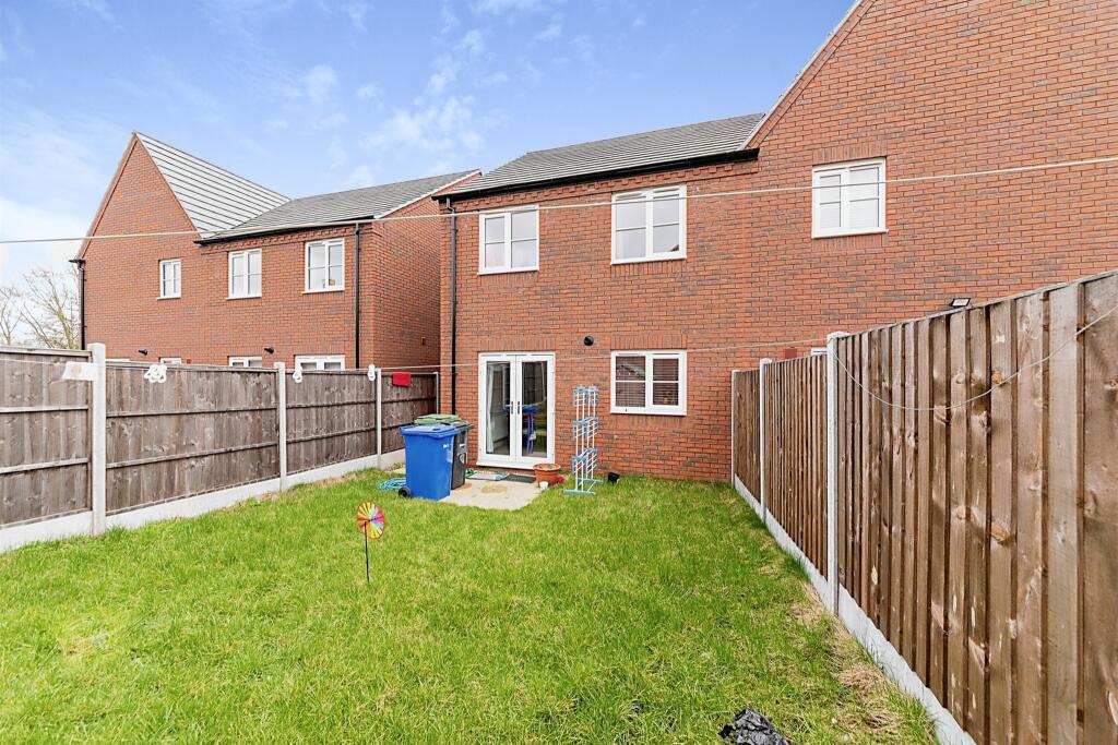 House in Kettering, Leisure Village - View 2