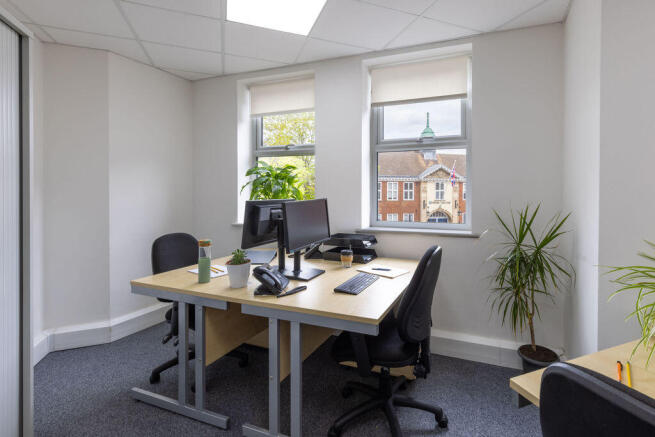 3 Person Office To Rent In Hitchin