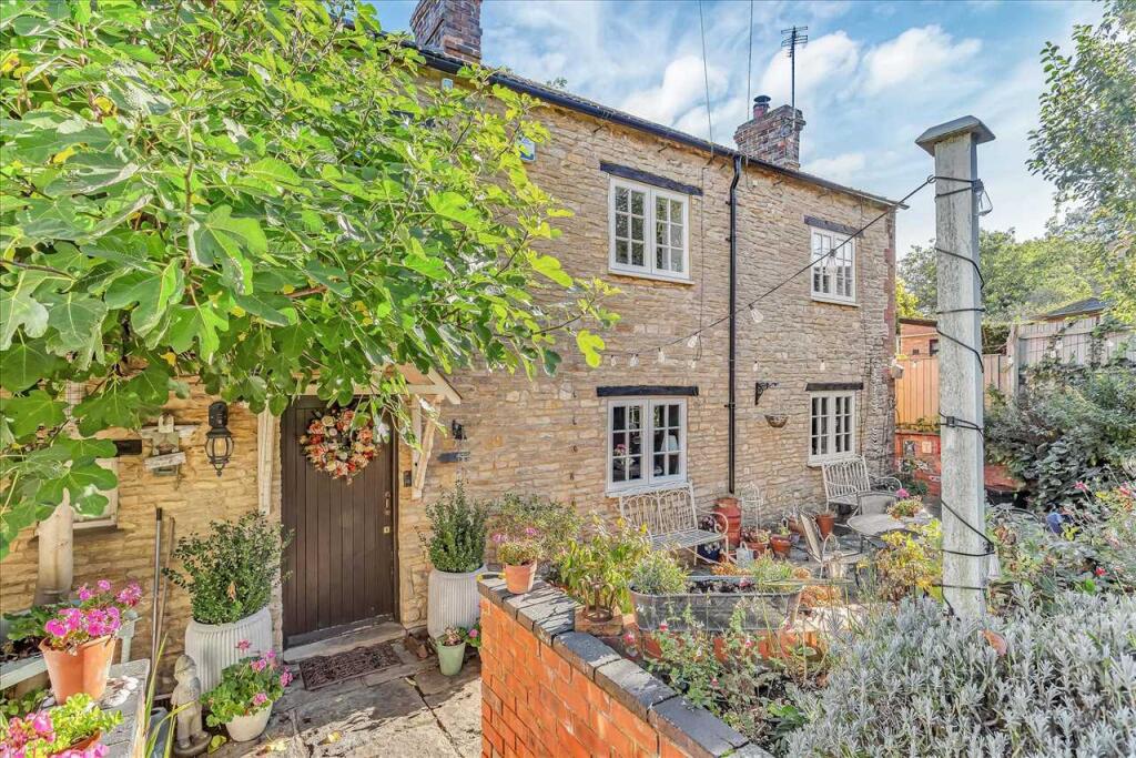 Main image of property: Bougainvillea Cottage, Dag Lane, Bozeat