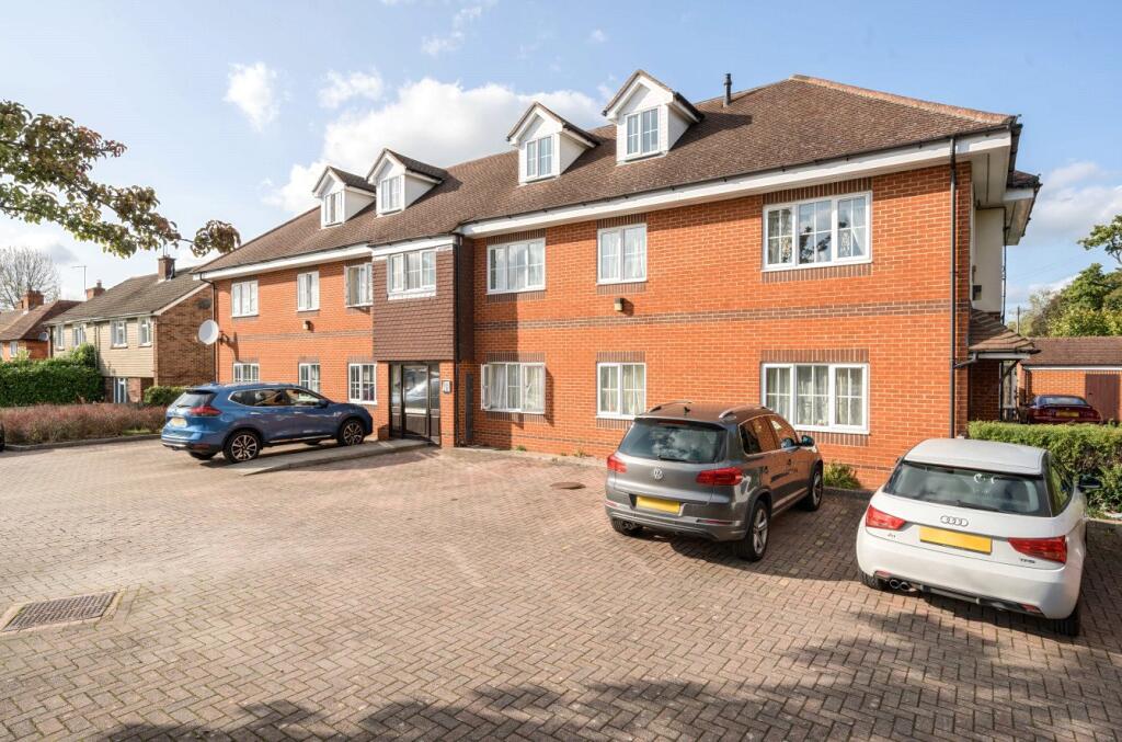 Main image of property: Roebuck Estate, Binfield, Bracknell, Berkshire, RG42