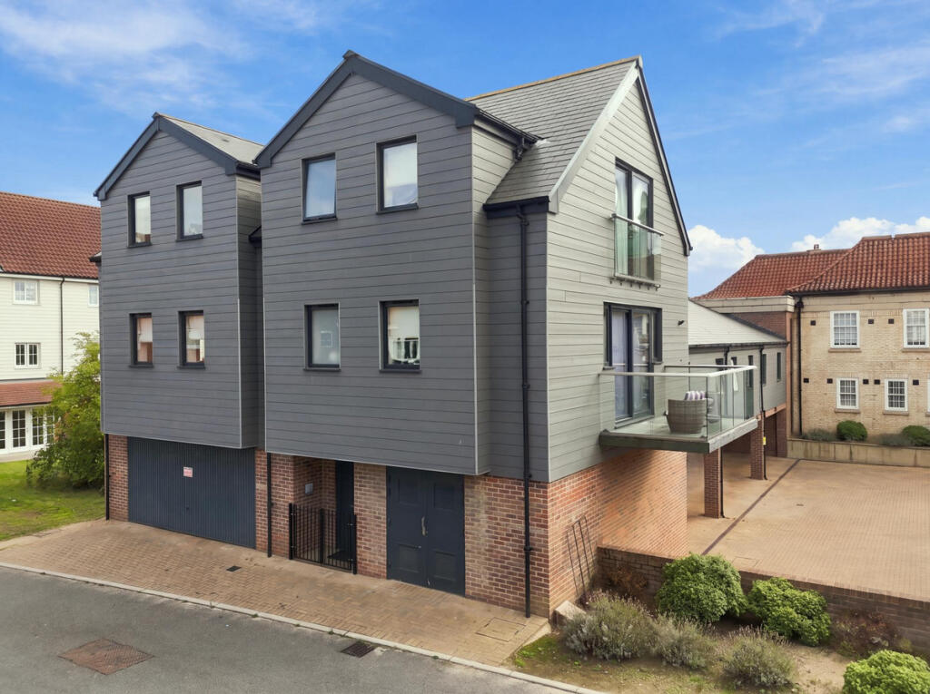 Main image of property: Rushbrook Avenue, Wickford, SS11