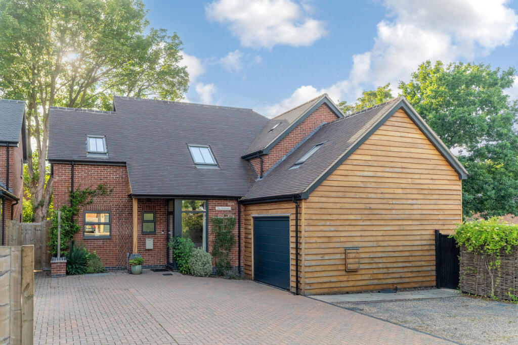 Main image of property: Clifton Upon Dunsmore, Rugby, Warwickshire CV23 0BE