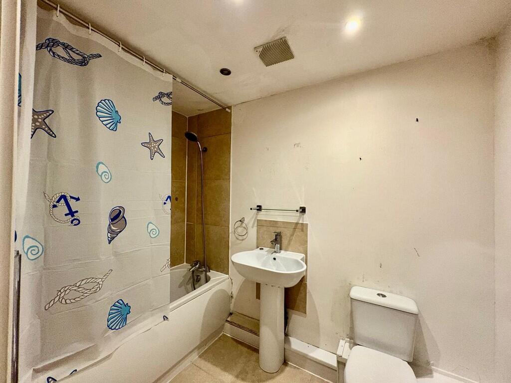 Additional image 10 of Peregrine Way, Bradford