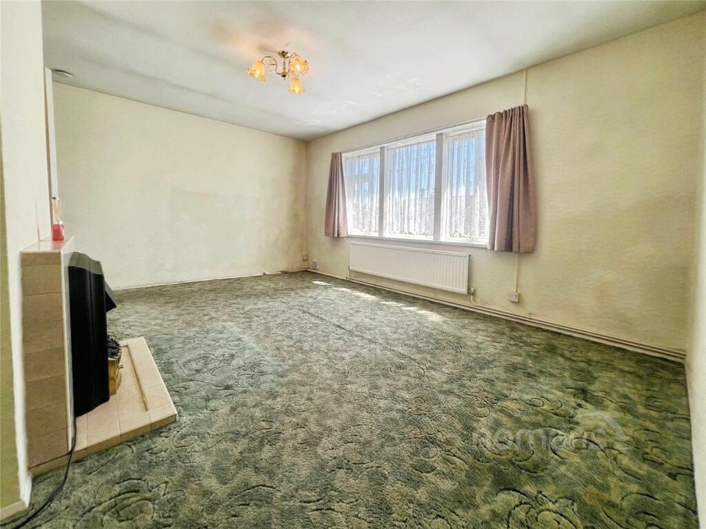Apartment in Aldershot, East End, North Town - View 5