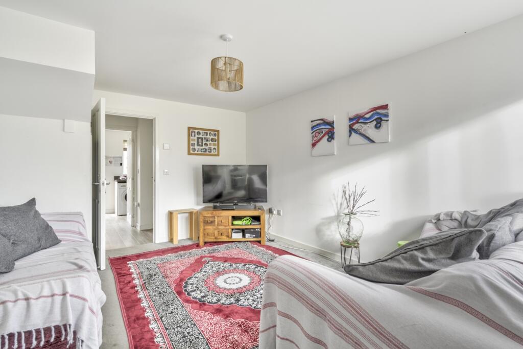 House in Swindon, Coate, Badbury Park - More