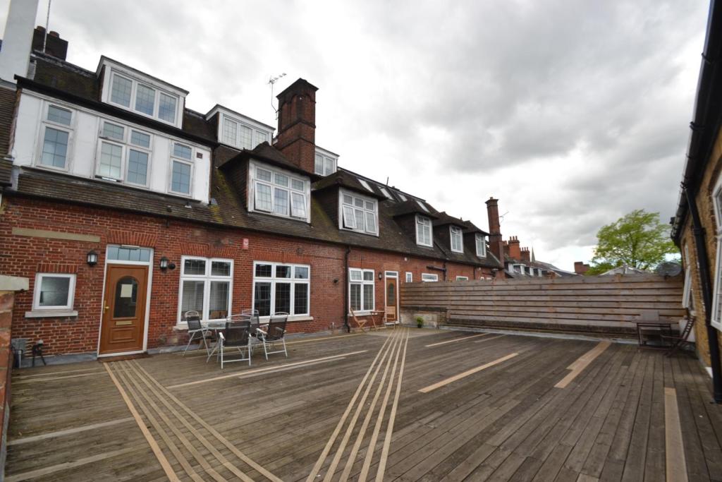 Main image of property: Queens Road, Weybridge, Surrey, KT13