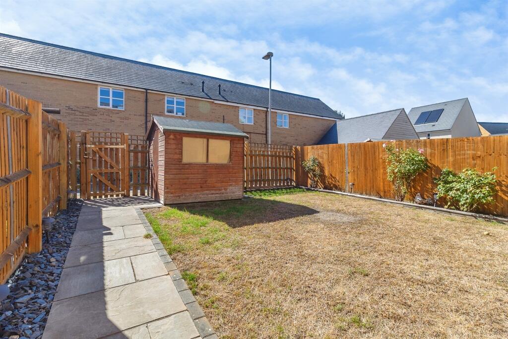 House in Milton Keynes, Broughton and Milton Keynes - View 3