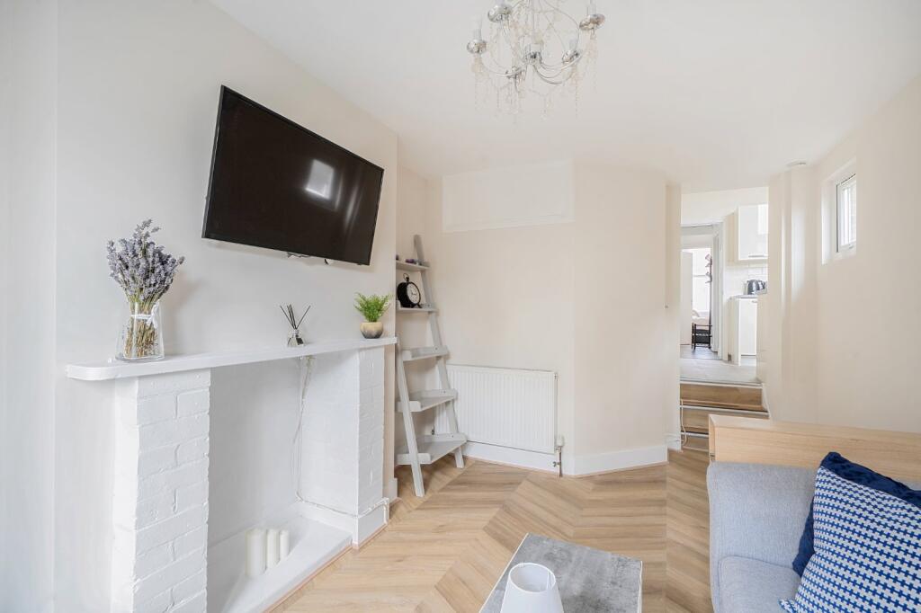 Apartment in London - View 2