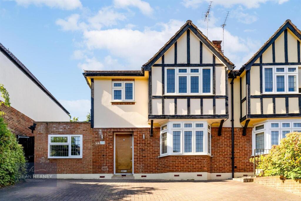 Main image of property: Richmond Road, New Barnet