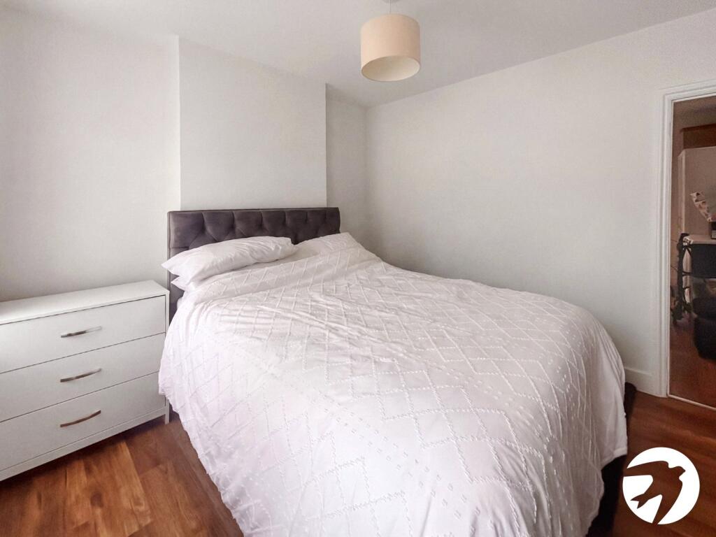 Apartment in Dartford, Kent - More