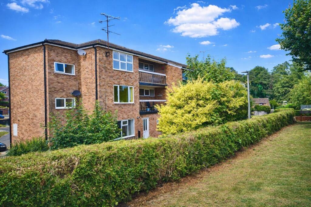 Main image of property: Bideford Green, Linslade, LU7 2TN