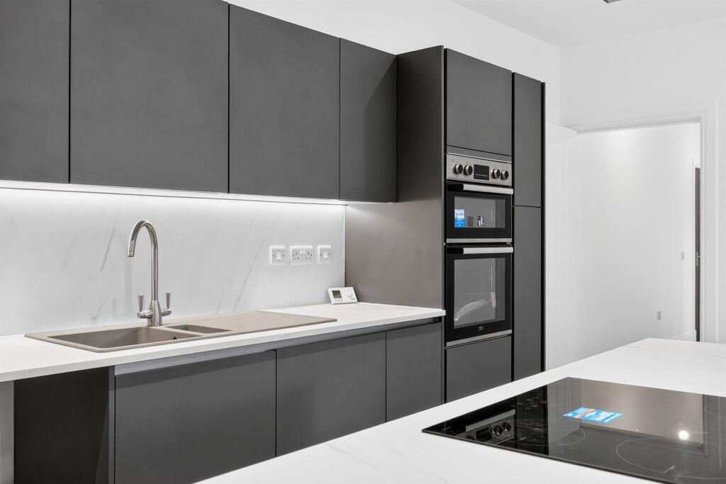 Apartment in Paisley - More