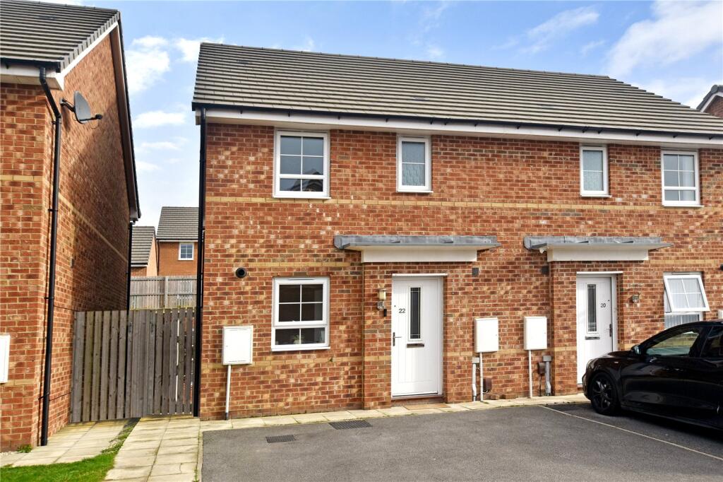 3-bed semi-detached on Perry Grove, Morley, Leeds, West Yorkshire, £280,000
