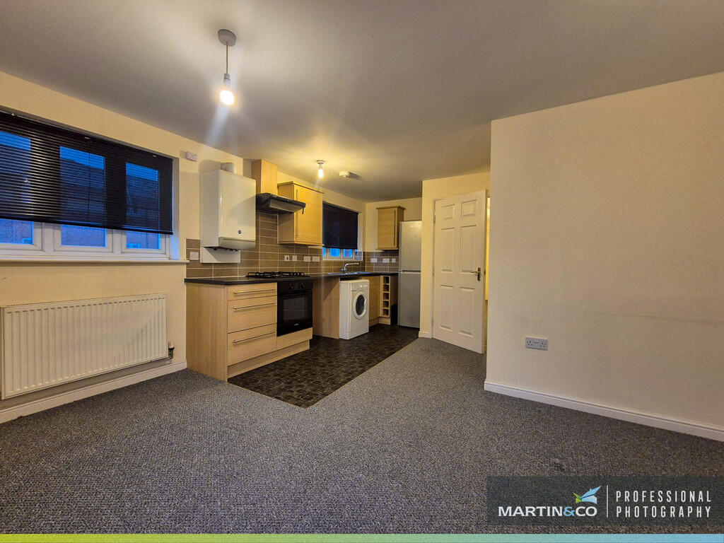 Apartment in Newport, Liswerry - View 5