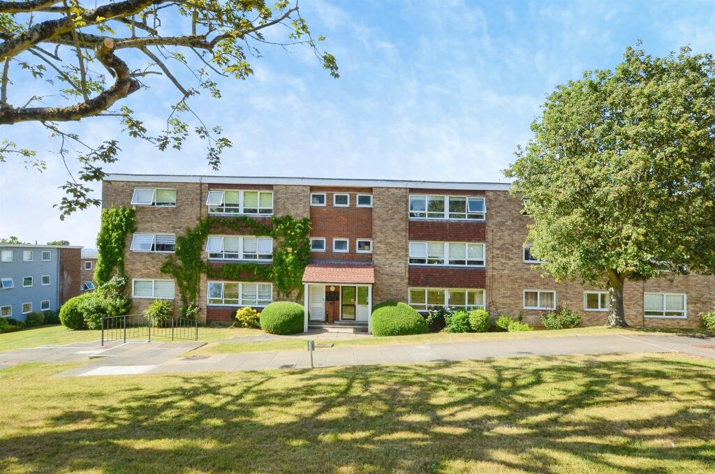 Main image of property: The Four Tubs, Bushey
