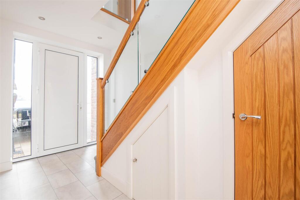 House in Preston - View 5