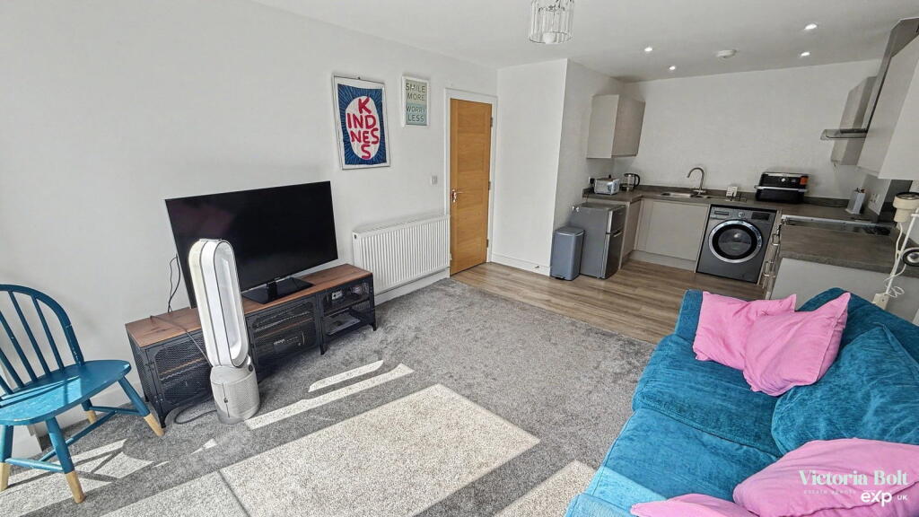 Apartment in Plymouth - More