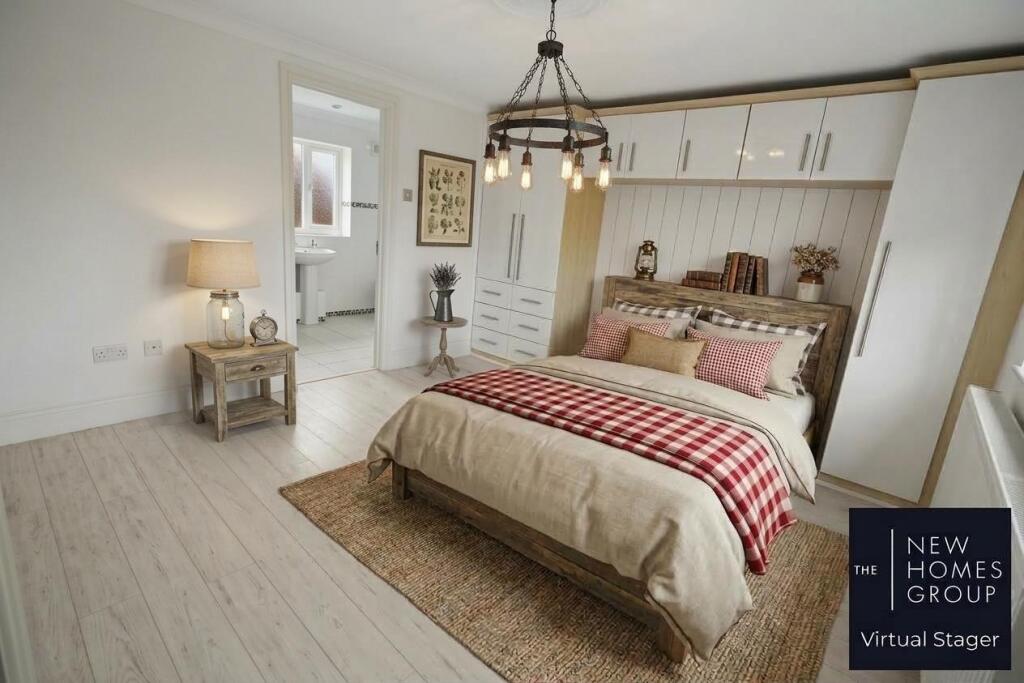 House in Oundle, North Northamptonshire - More
