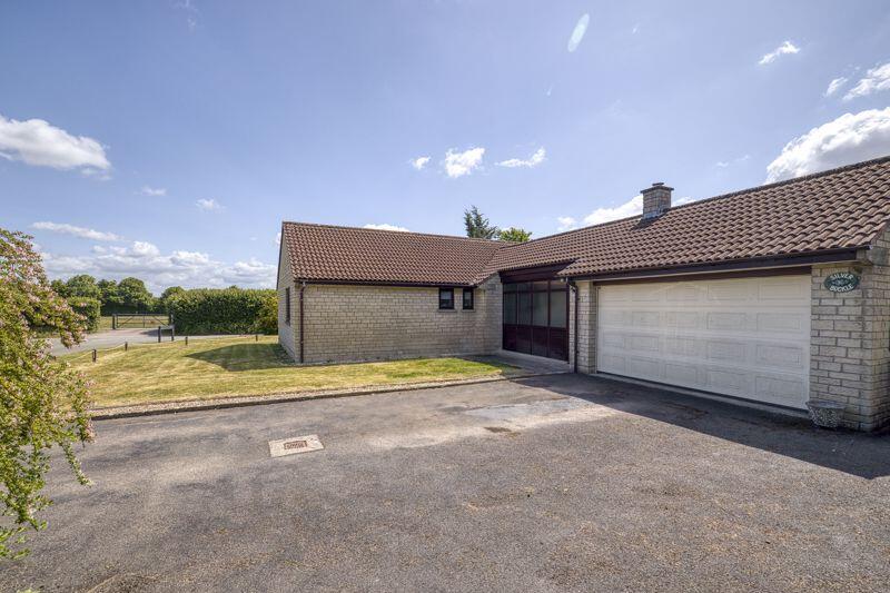 Additional image 23 of Butleigh, spacious and light accommodation in quiet cul-de-sac 