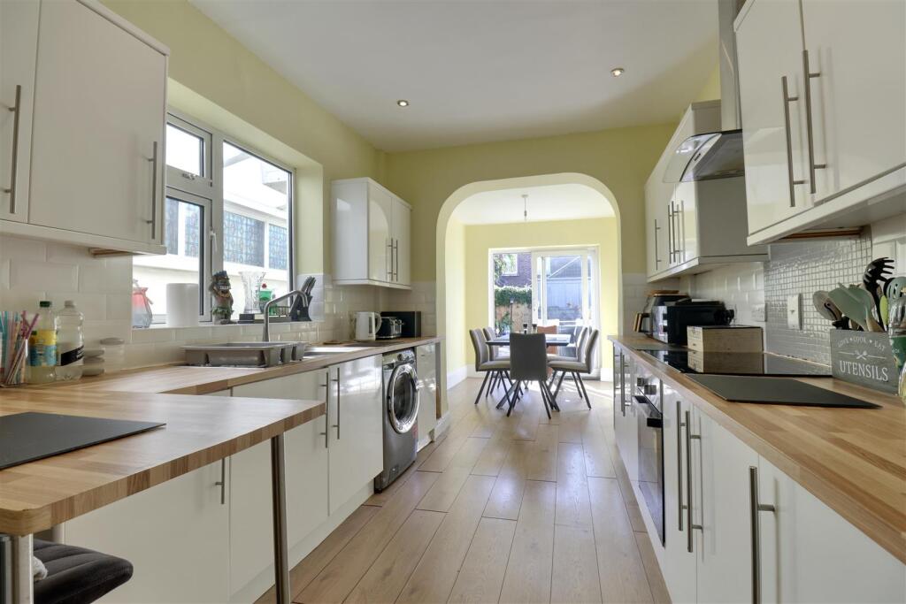 House in Portsmouth - View 3