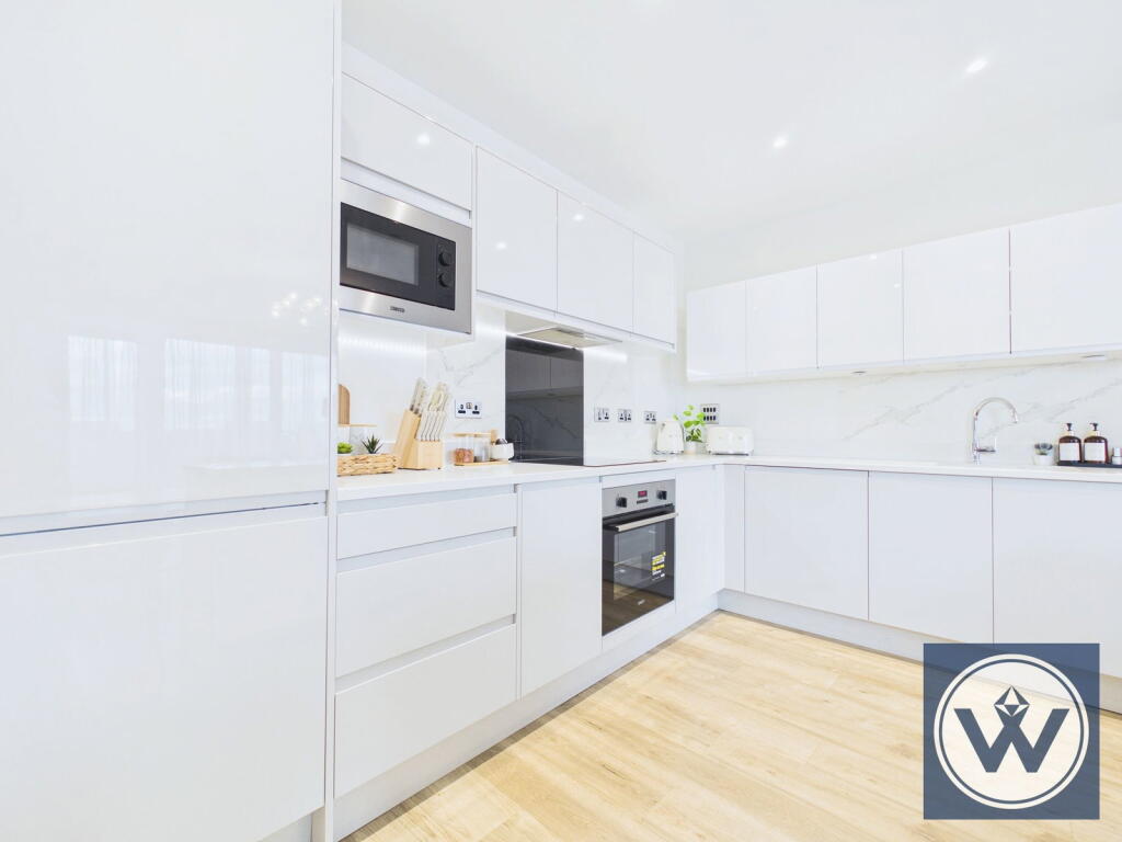 Chailey Place, Hayes, UB3 3FL photo 3