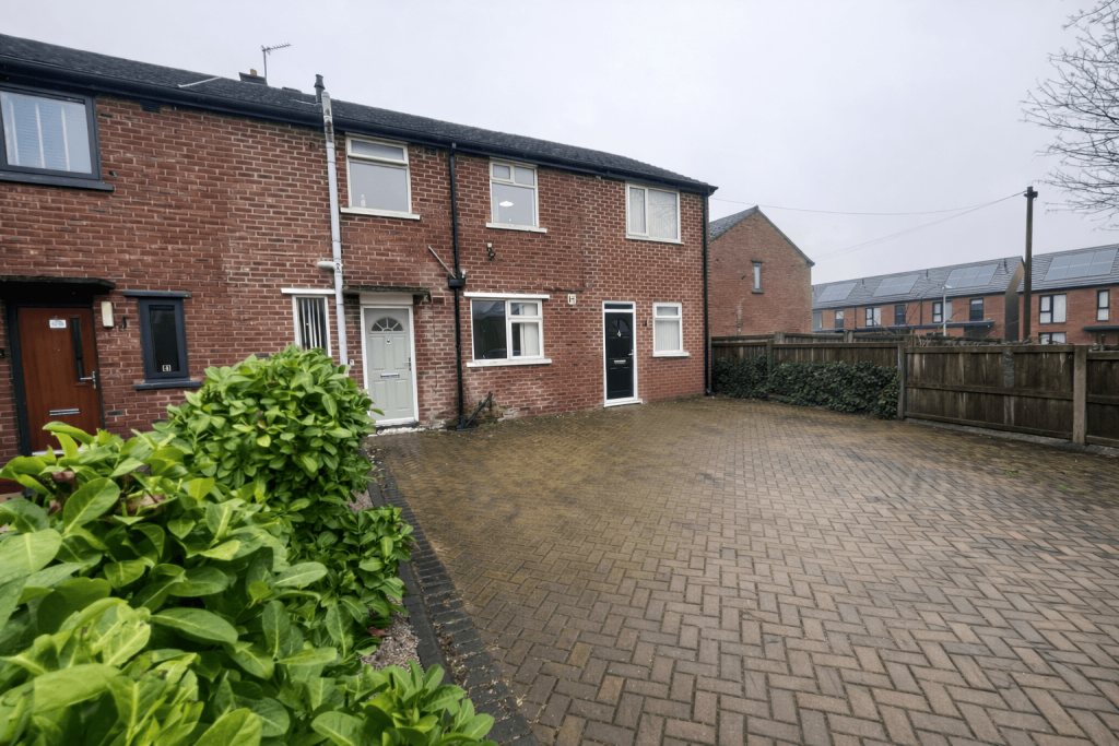 Main image of property: Aylesbury Close, Salford, M5 4QF