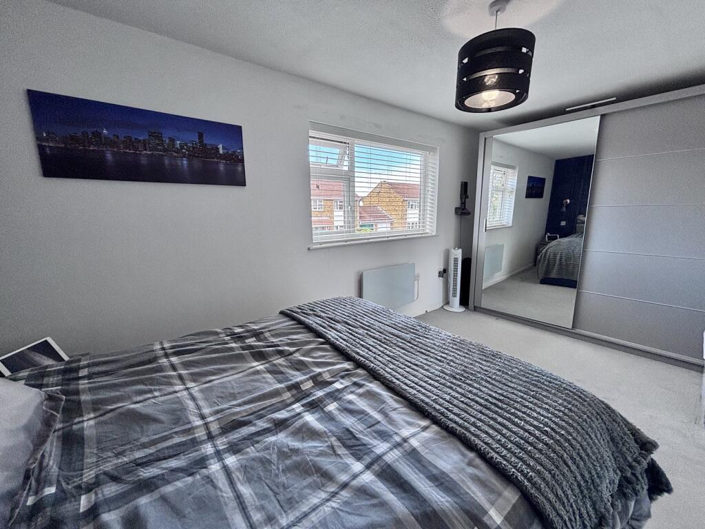 House in Blaby, Countesthorpe - More