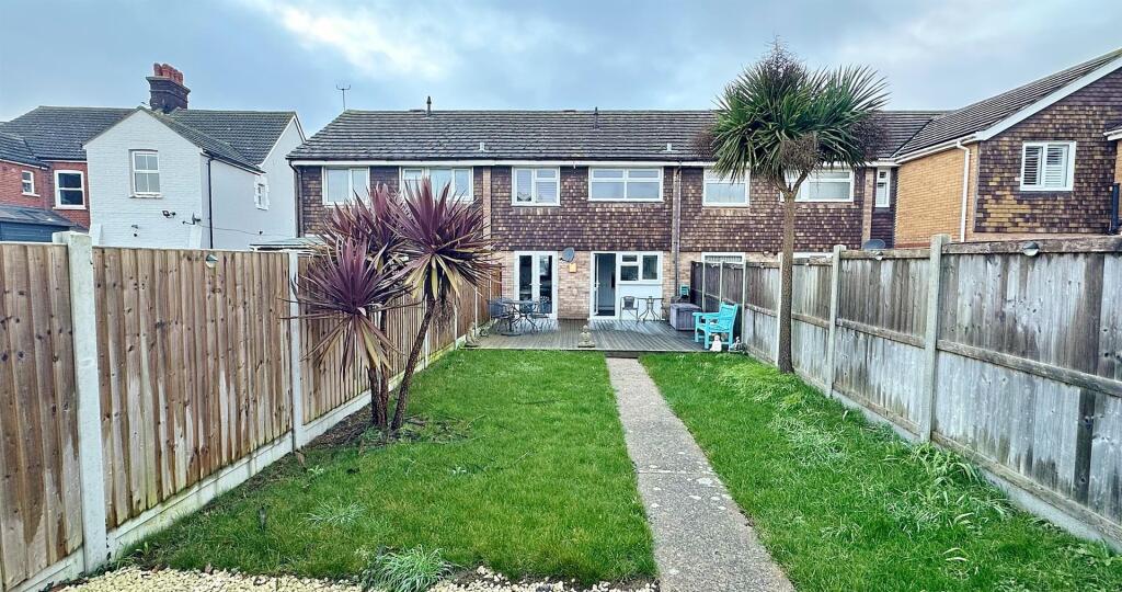 Hall Lane, Walton On The Naze photo 4