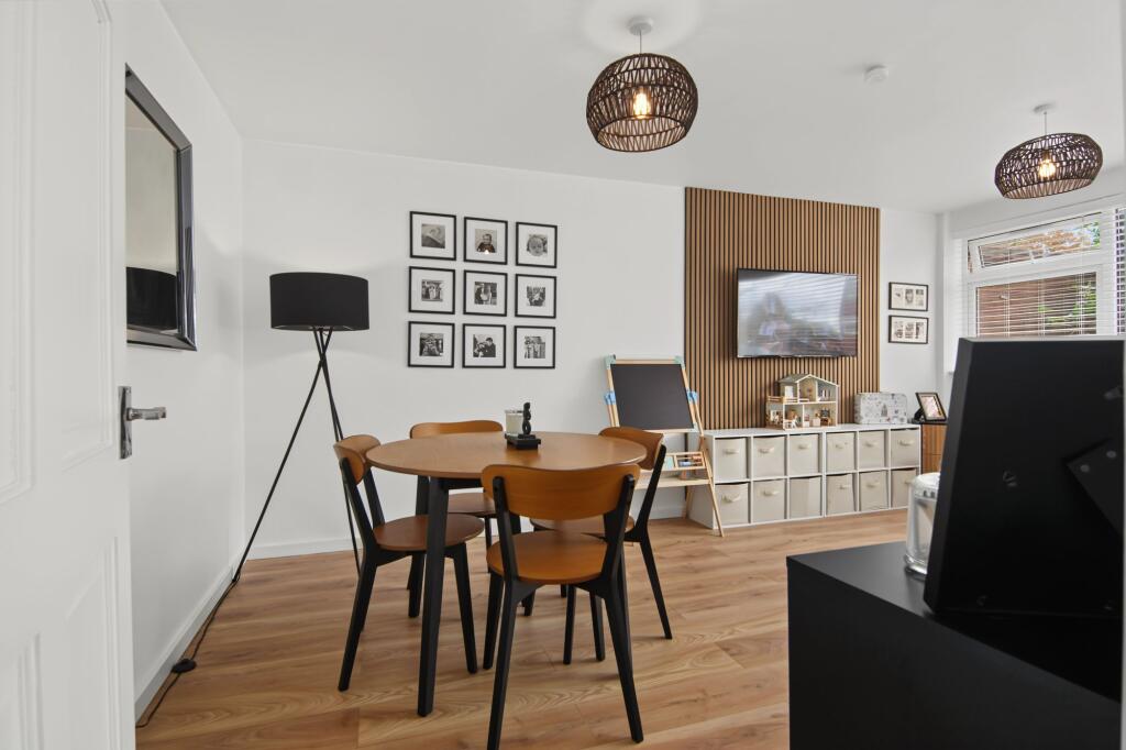 Apartment in Coventry - More
