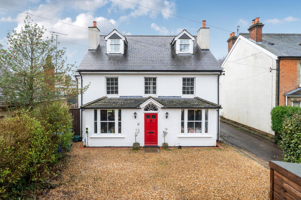 Main image of property: Reading Road South, Fleet, GU52