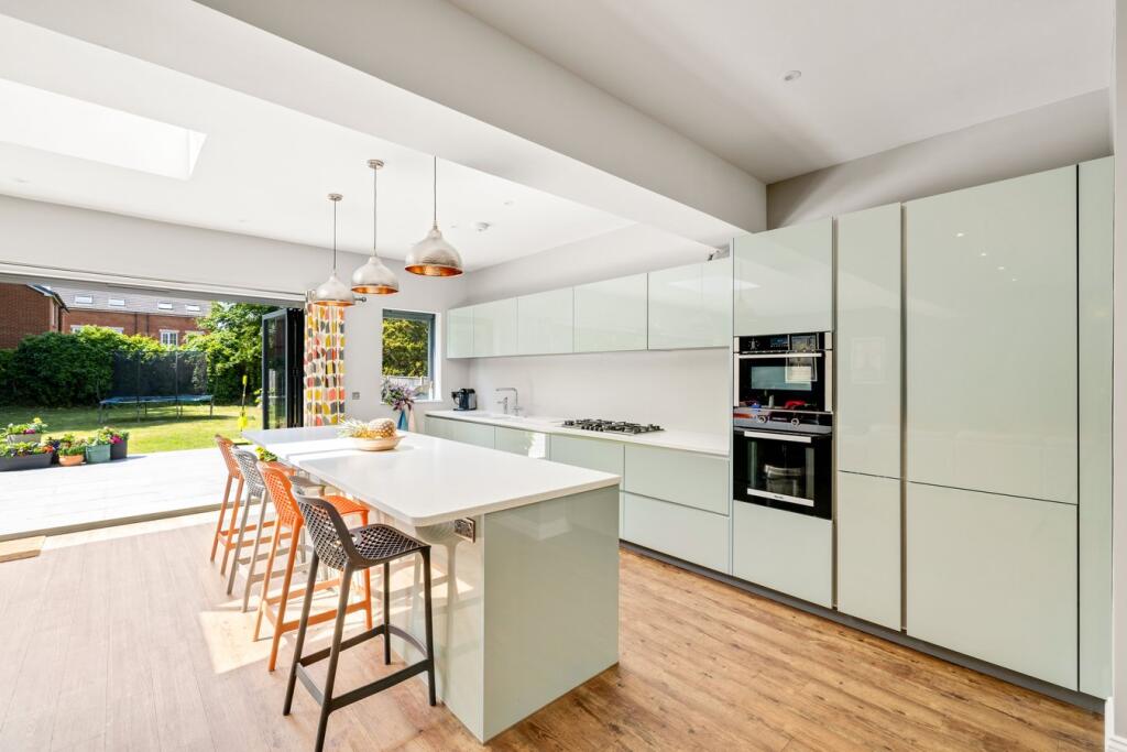 House in Folkestone, Morehall - View 3