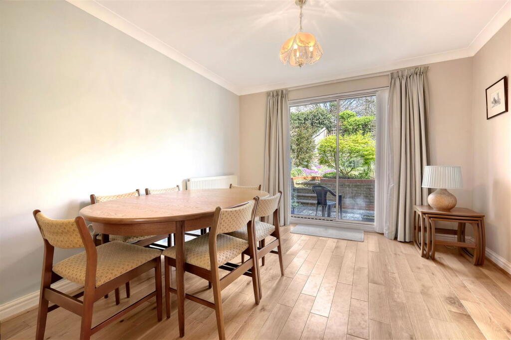 Little Brook Road, Roydon photo 4