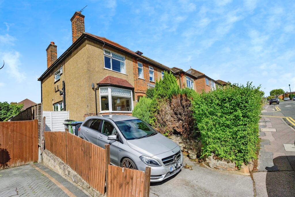 Main image of property: Crabtree Lane, Hemel Hempstead