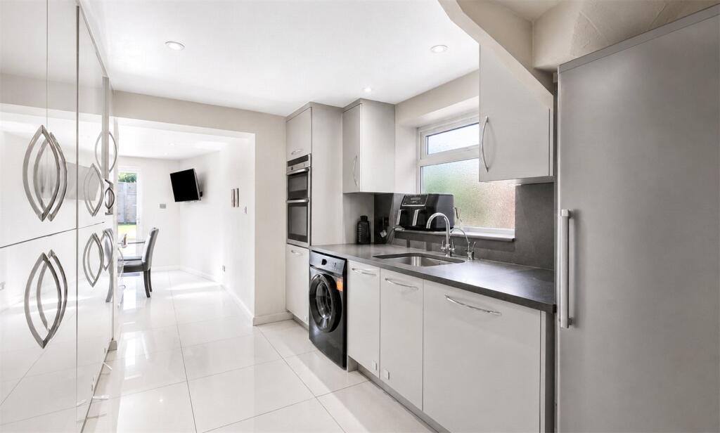 House in Twickenham - View 4
