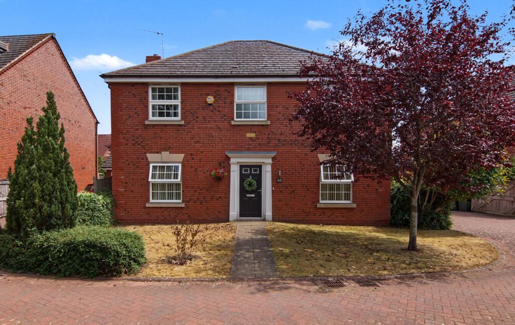 4-bed detached on Manhattan Way, Coventry, CV4, £525,000