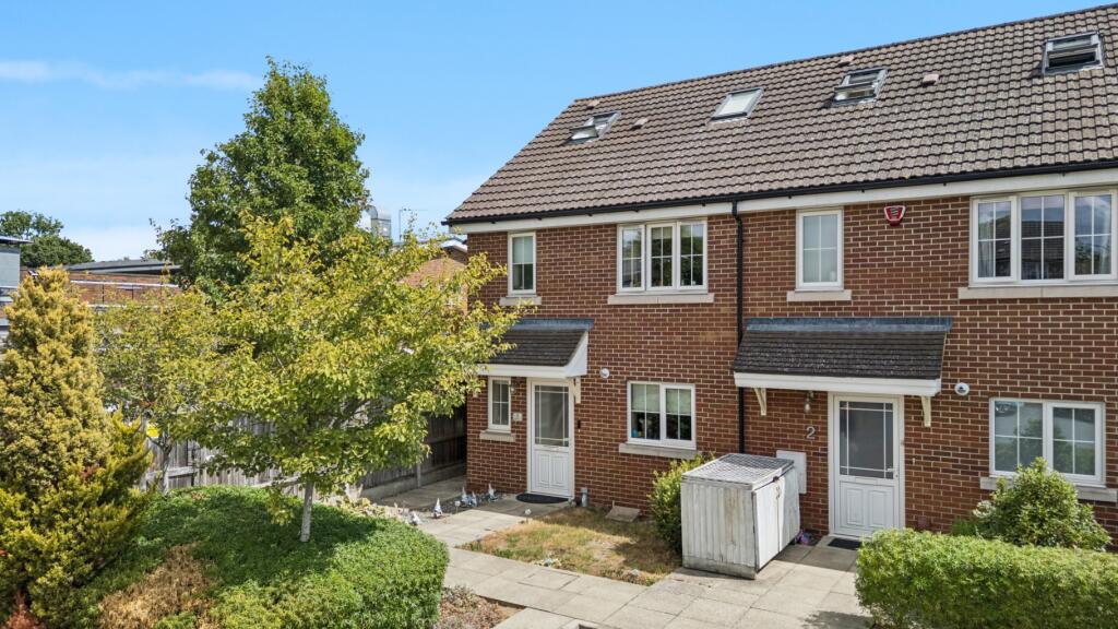 Main image of property: Cotters Croft, Welwyn Garden City, Hertfordshire, AL7