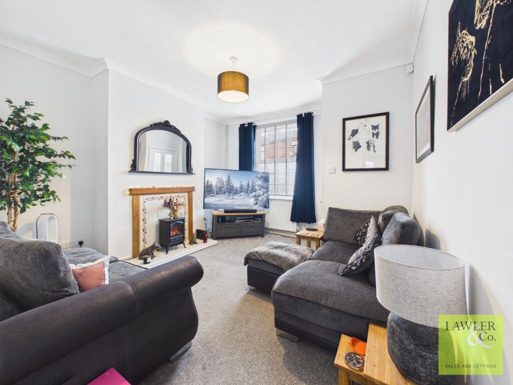 House in Tameside, Greater Manchester - View 3