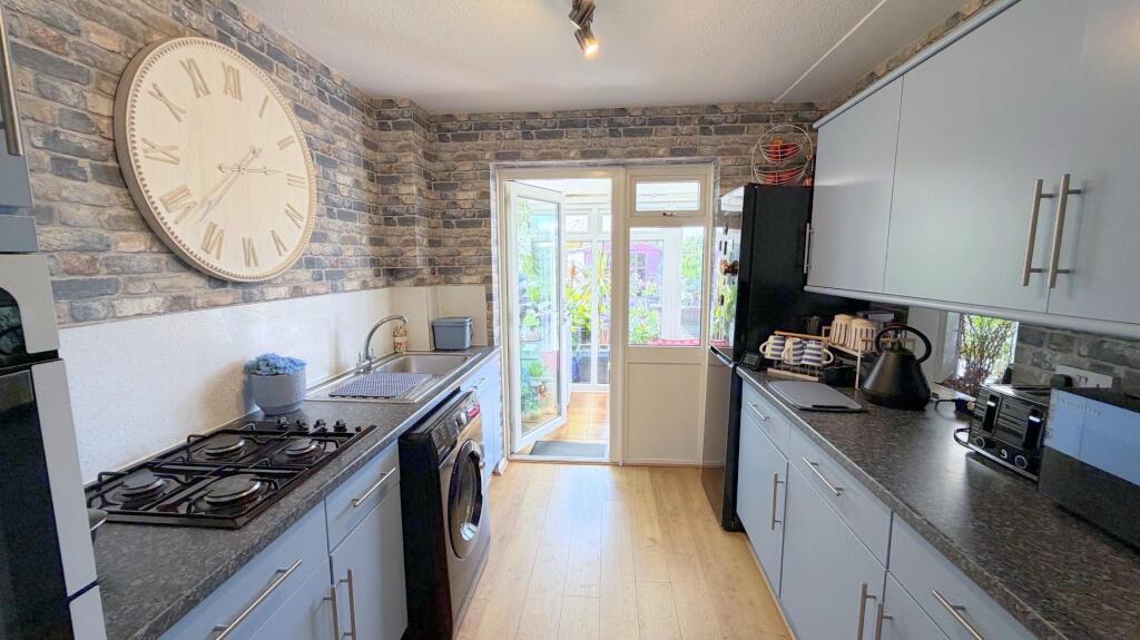 Cornwallis Close, Eastbourne - View 5