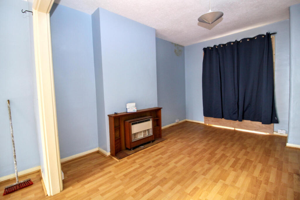 Lichfield Road, London, E6 photo 3