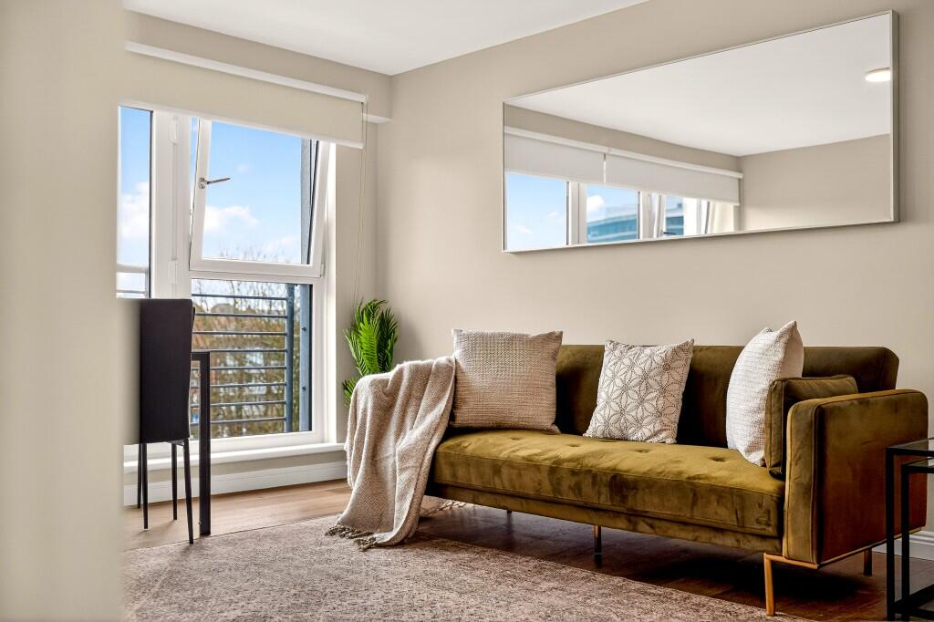 Apartment in Glasgow, Kingston - More