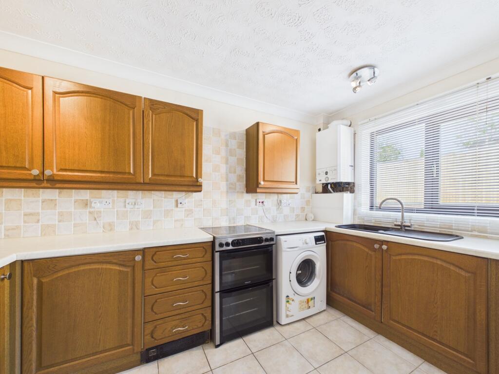 Windsor Court, Burbage, LE10 photo 4