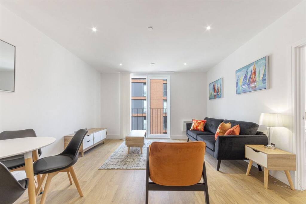 Apartment in Birmingham, Chinese Quarter, Digbeth - View 3