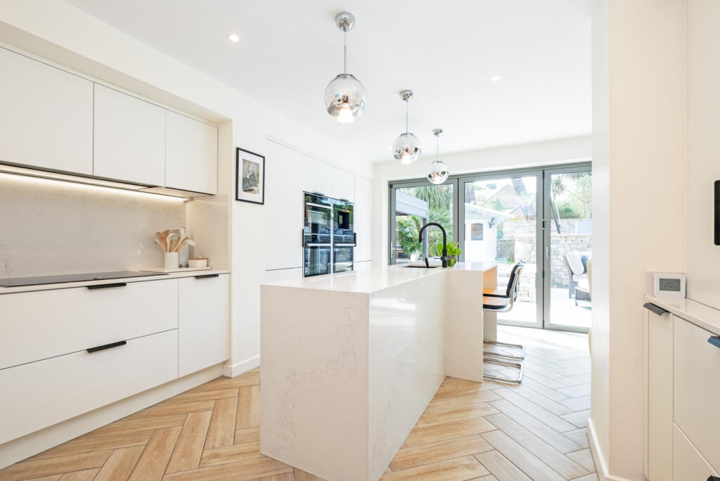 Panorama Road, Sandbanks, Poole, Dorset, BH13 photo 4