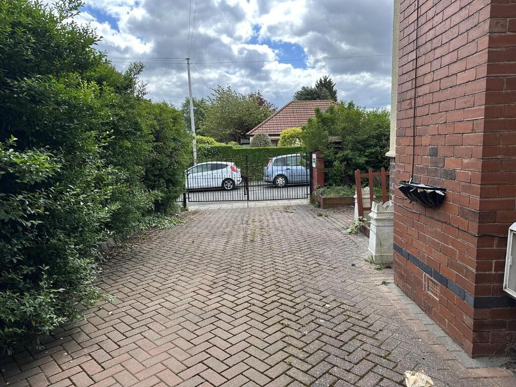 House in Mansfield, Forest Town - View 5