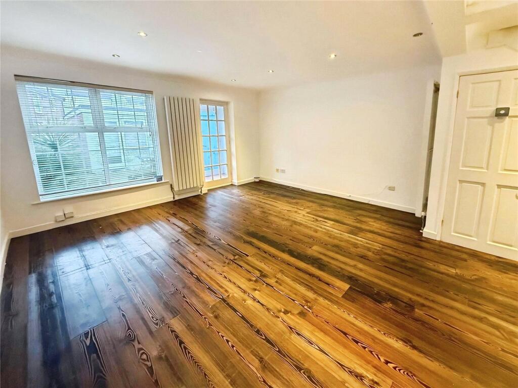 House in Portsmouth - More