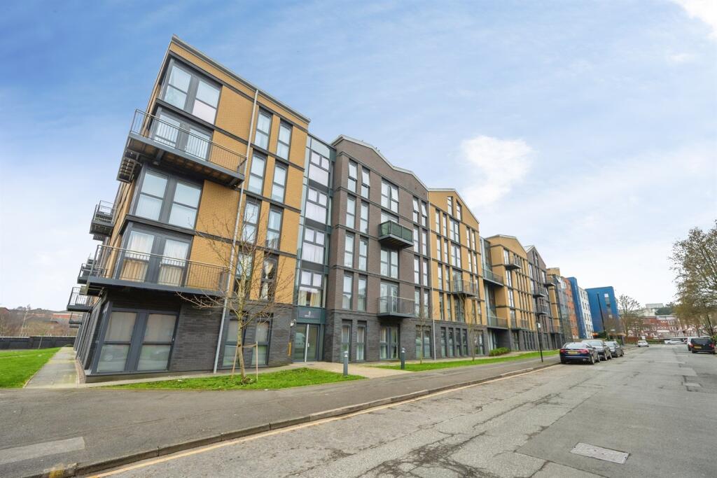 Additional image 13 of Arden Gate, B15