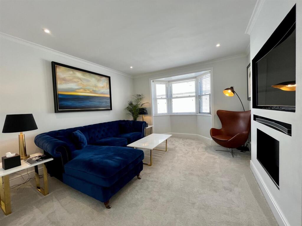 House in Brighton - View 5