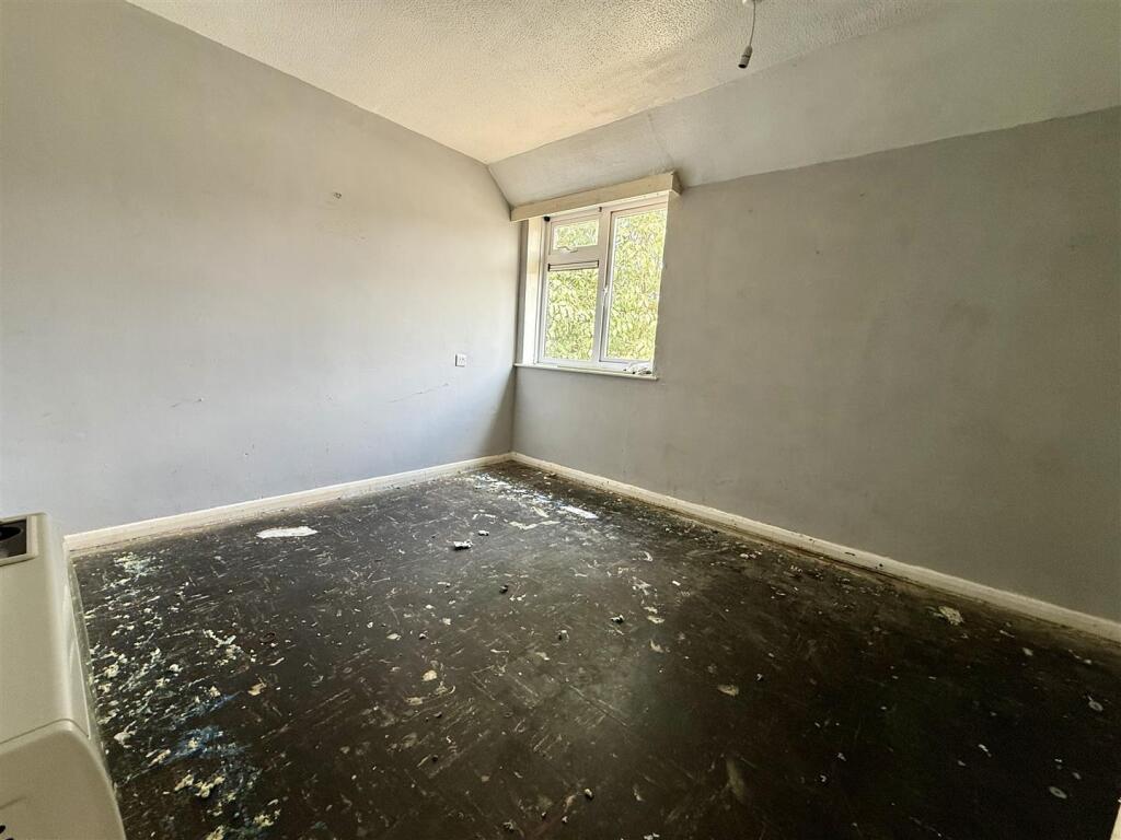 Apartment in Swindon - View 5