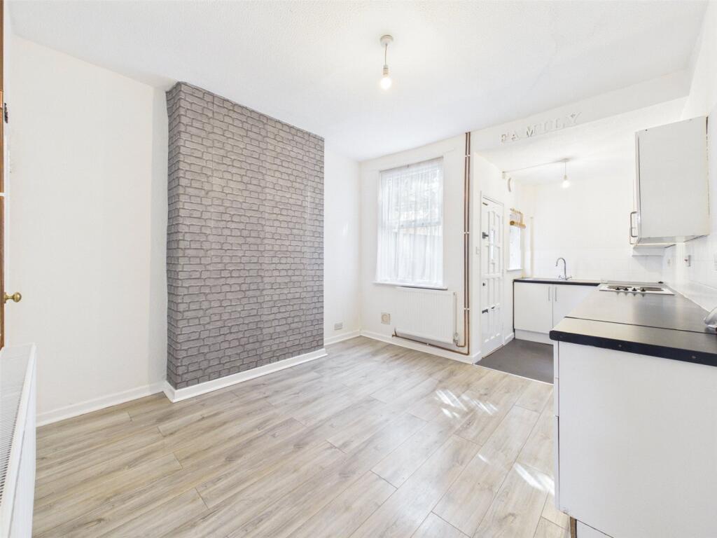 House in Nottingham, Sherwood - View 4